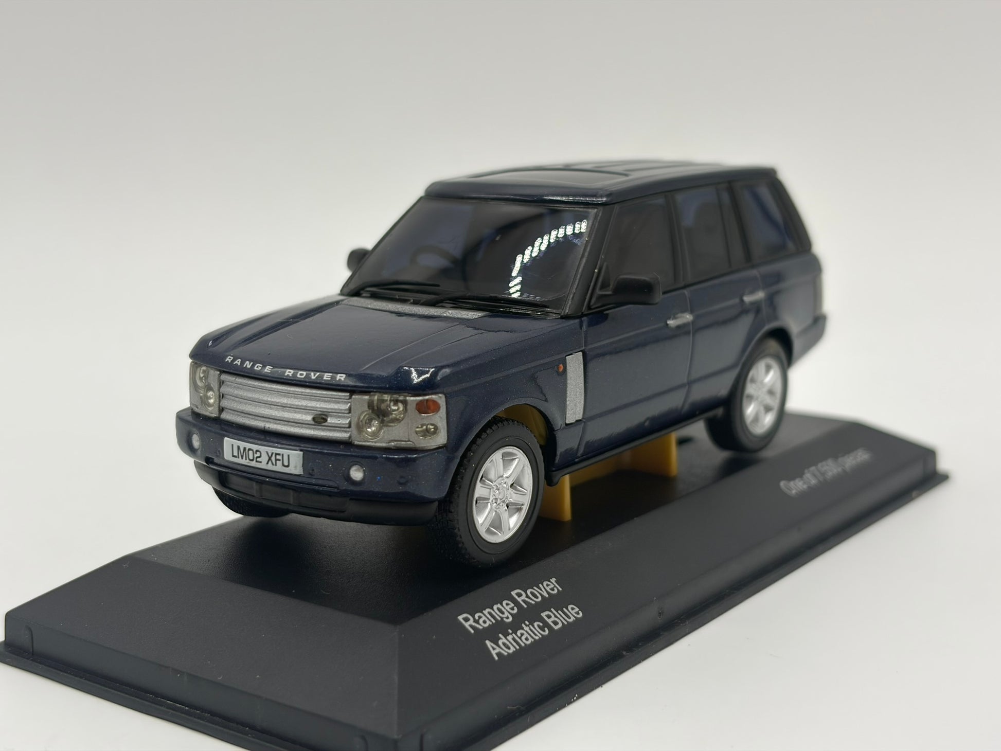 1/43 2002 Range Rover Vogue - Adriatic Blue | Corgi Vanguards | Model Car