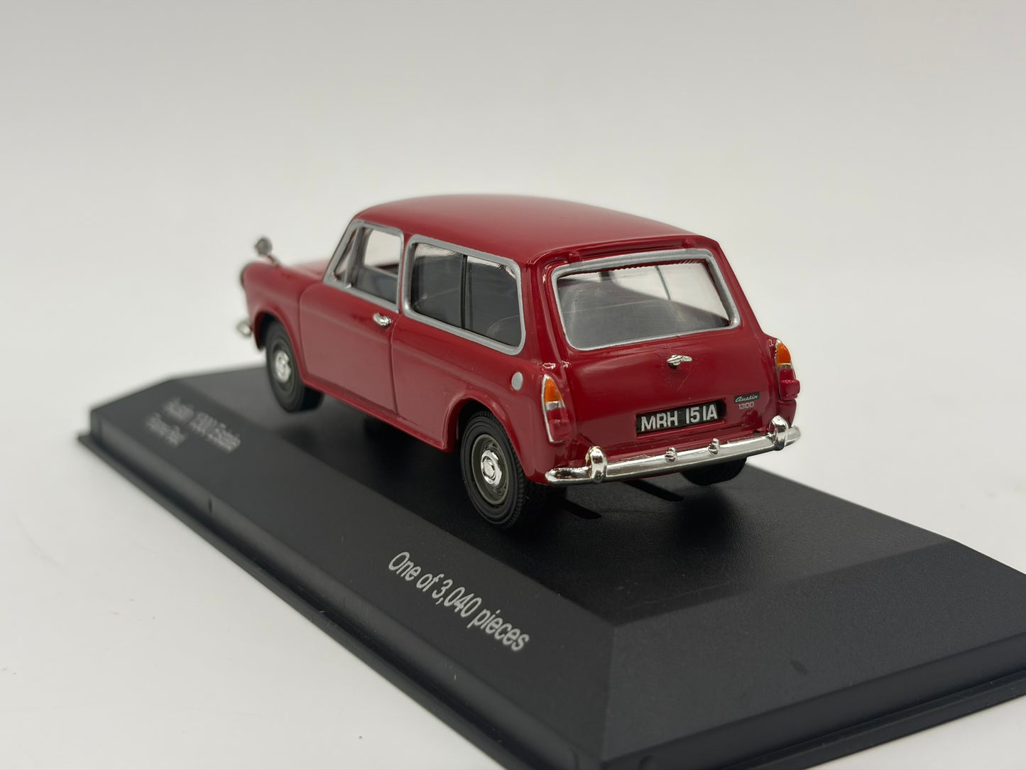 1/43 1963 Austin 1300 Estate - Flame Red | Corgi Vanguards | Model Car