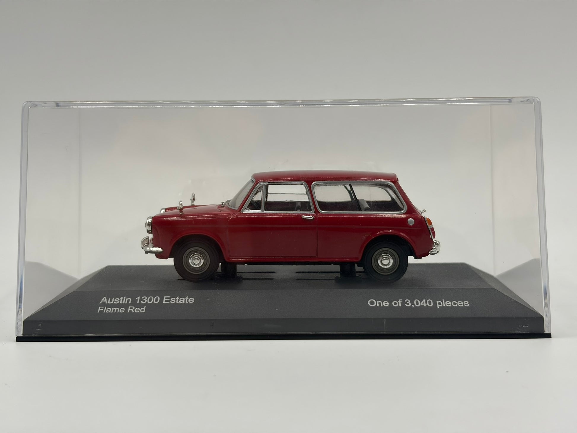 1/43 1963 Austin 1300 Estate - Flame Red | Corgi Vanguards | Model Car