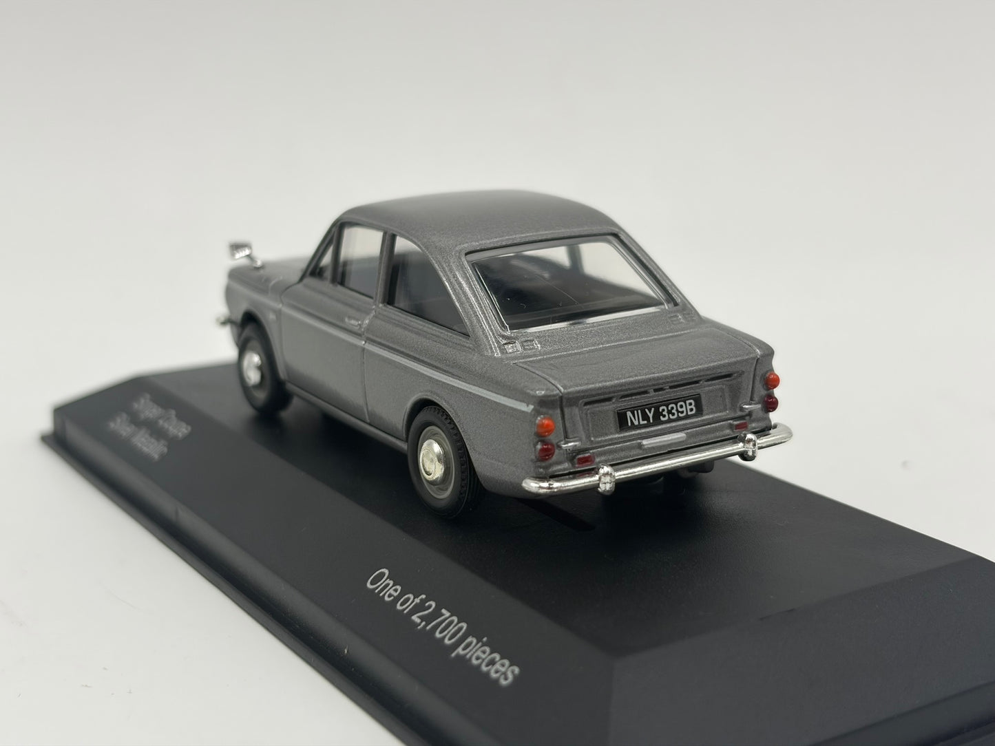 1/43 1957 Singer Chamois Coupe - Silver Metallic | Corgi Vanguards | Model Car