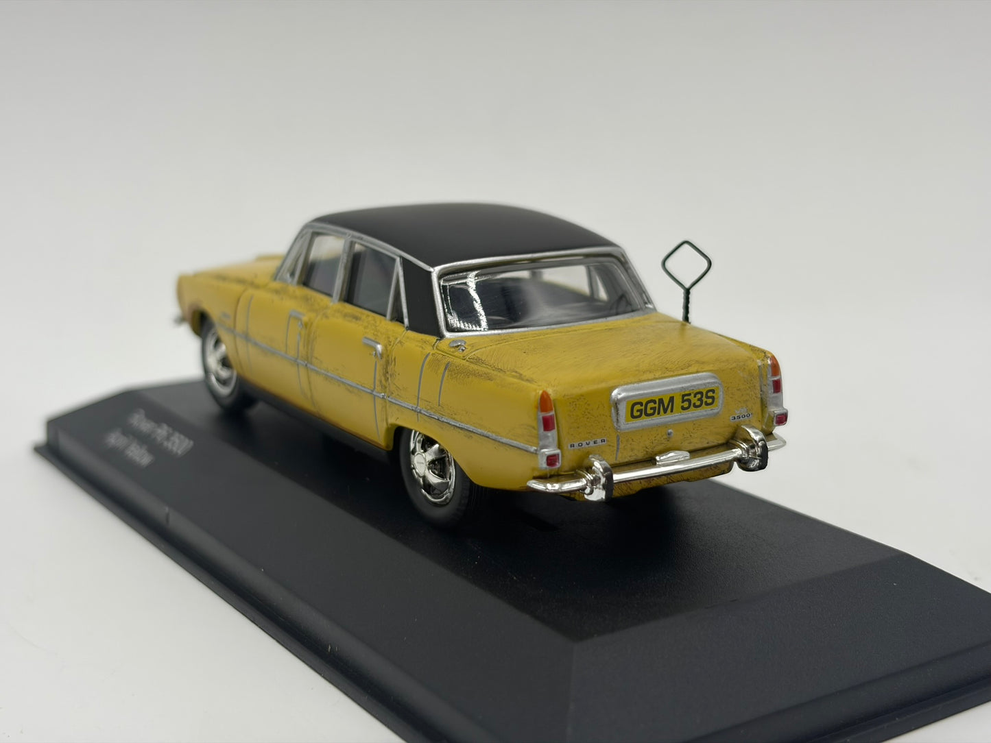 1/43 1964 Rover P6 3500 - April Yellow | Corgi Vanguards | Model Car