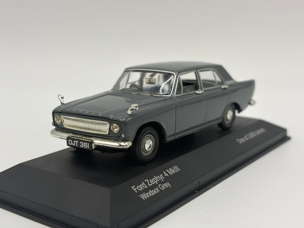 1/43 1963 Ford Zephyr 4 Mk3 - Windsor Grey | Corgi Vanguards | Model Car