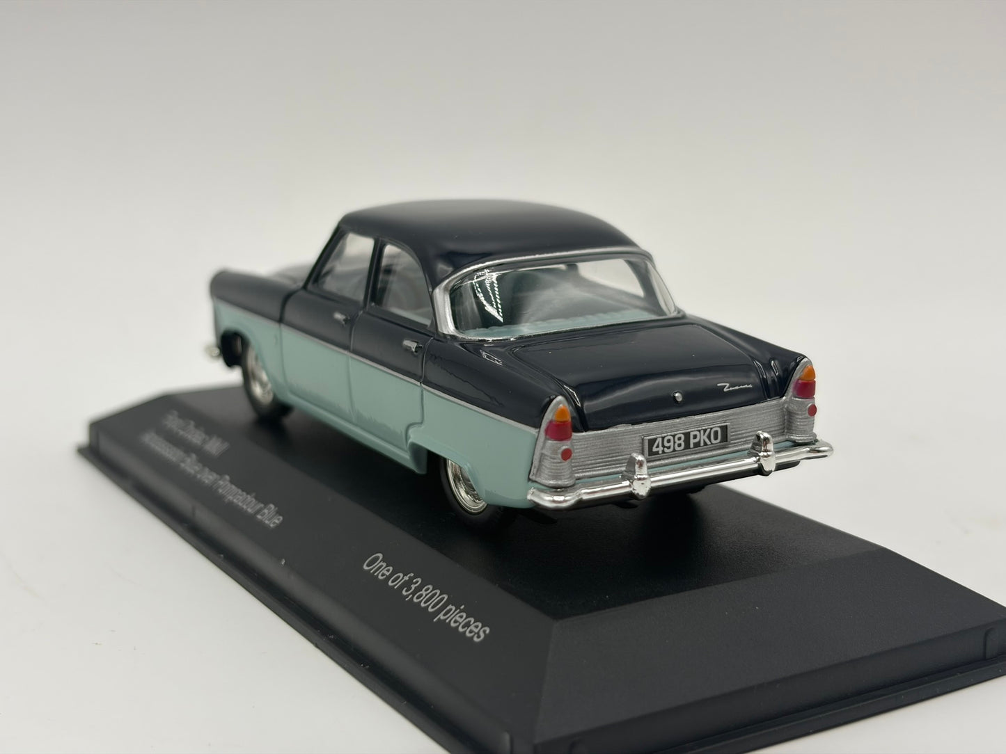 1/43 1960 Ford Zodiac Mk2 - Ambassador Blue | Corgi Vanguards | Model Car