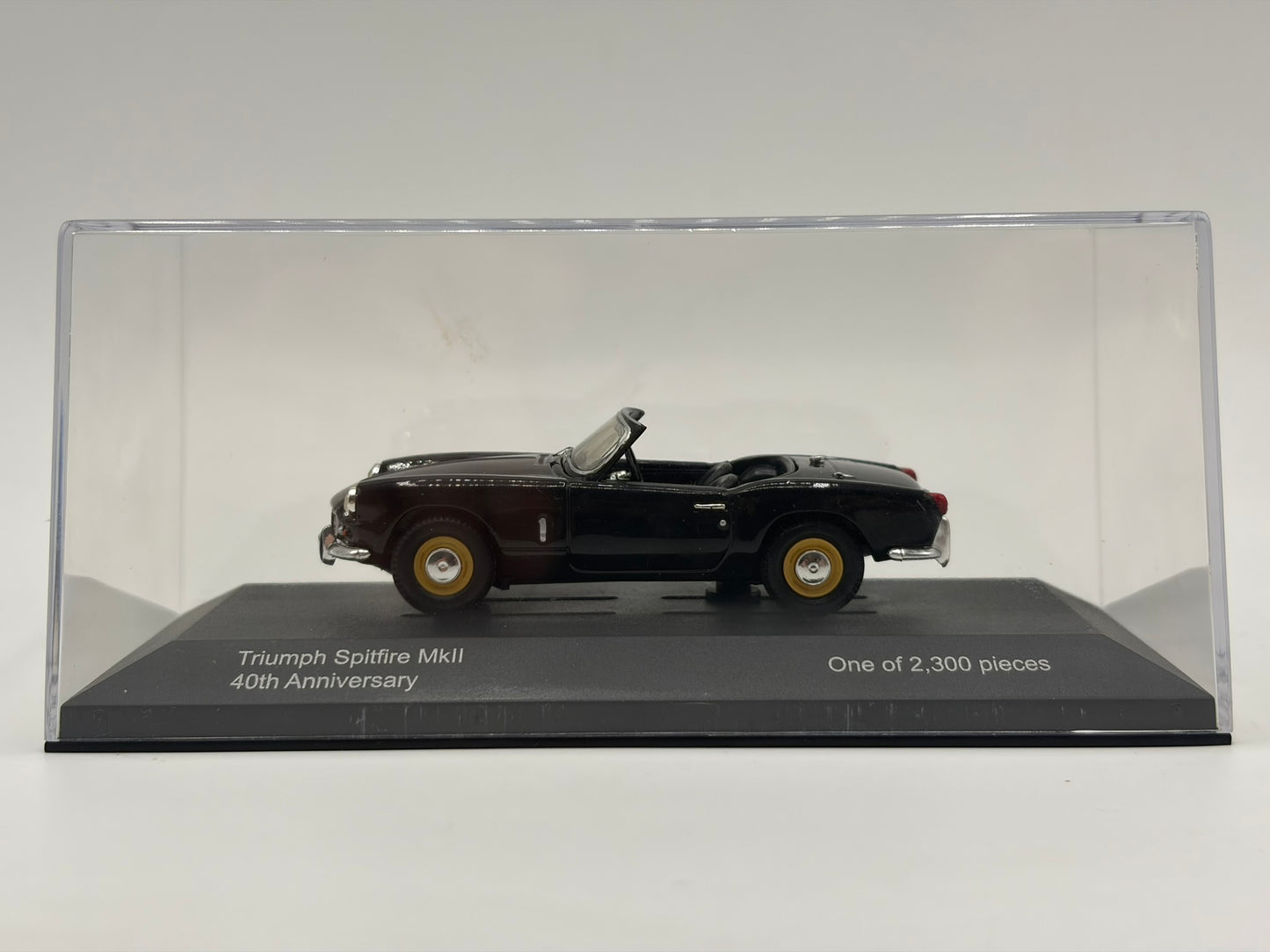 1/43 1963 Triumph Spitfire "40th Anniversary" | Corgi Vanguards | Model Car