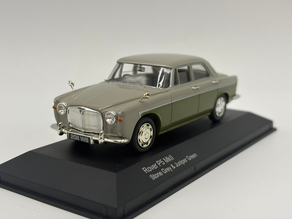 1/43 1962 Rover P5 Mk2 - Stone Grey & Juniper Green | Corgi Vanguards | Model Car