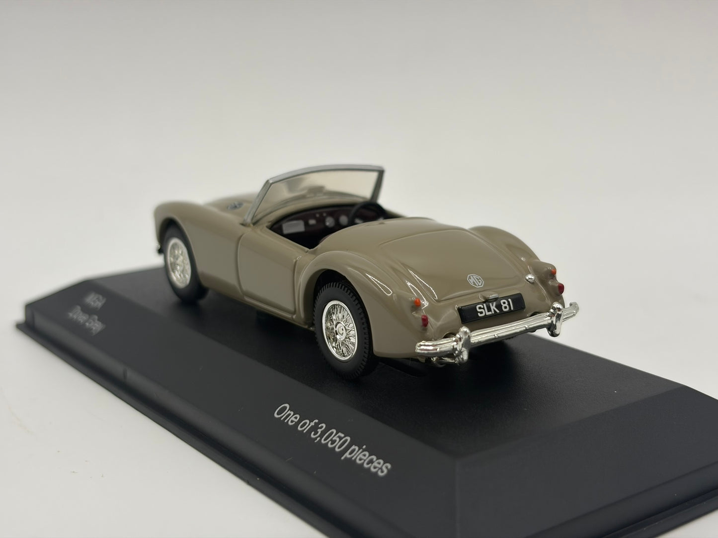 1/43 1957 MG A - Dove Grey | Corgi Vanguards | Model Car
