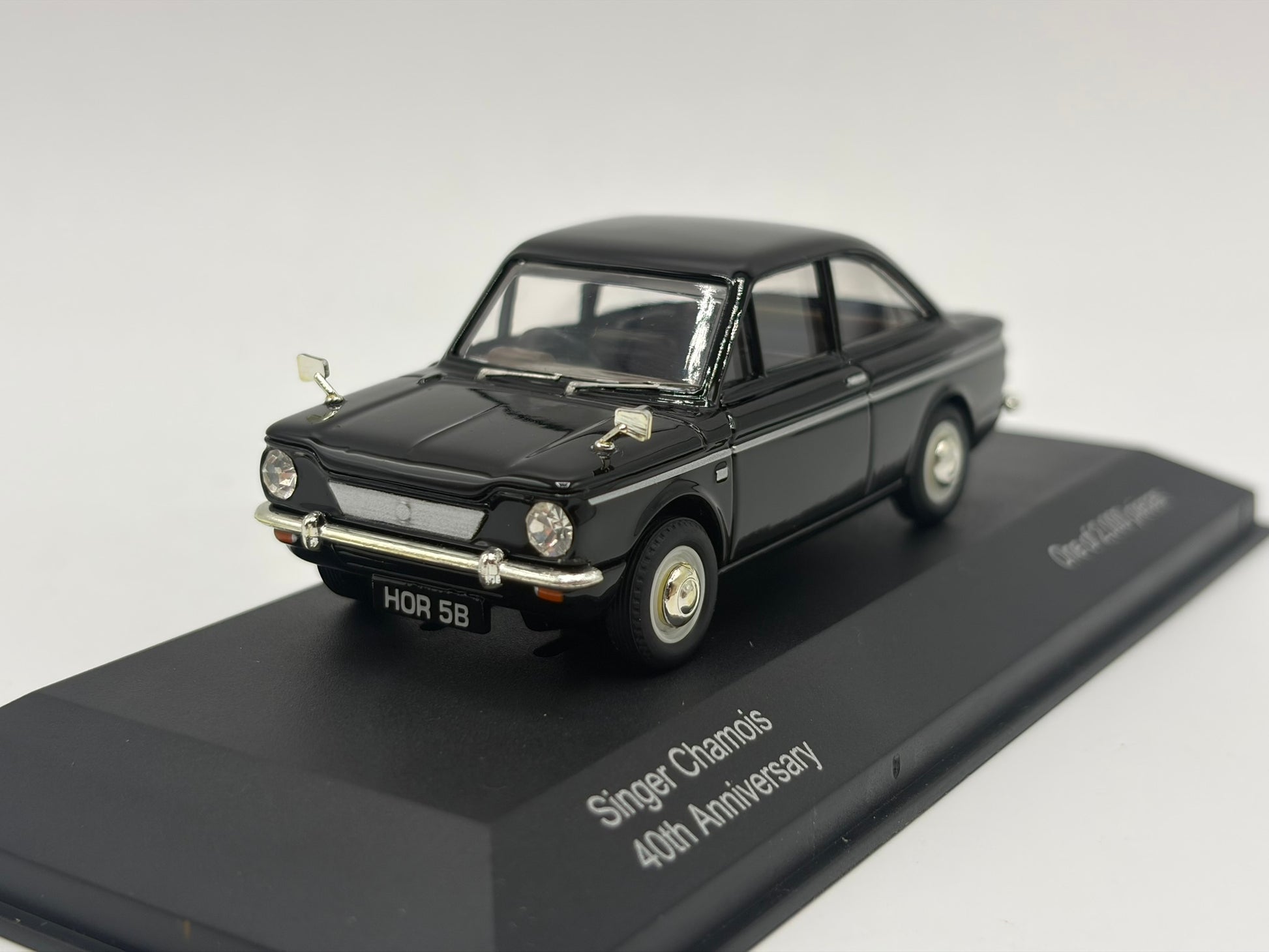 1/43 1960 Singer Chamois "40th Anniversary" | Corgi Vanguards | Model Car
