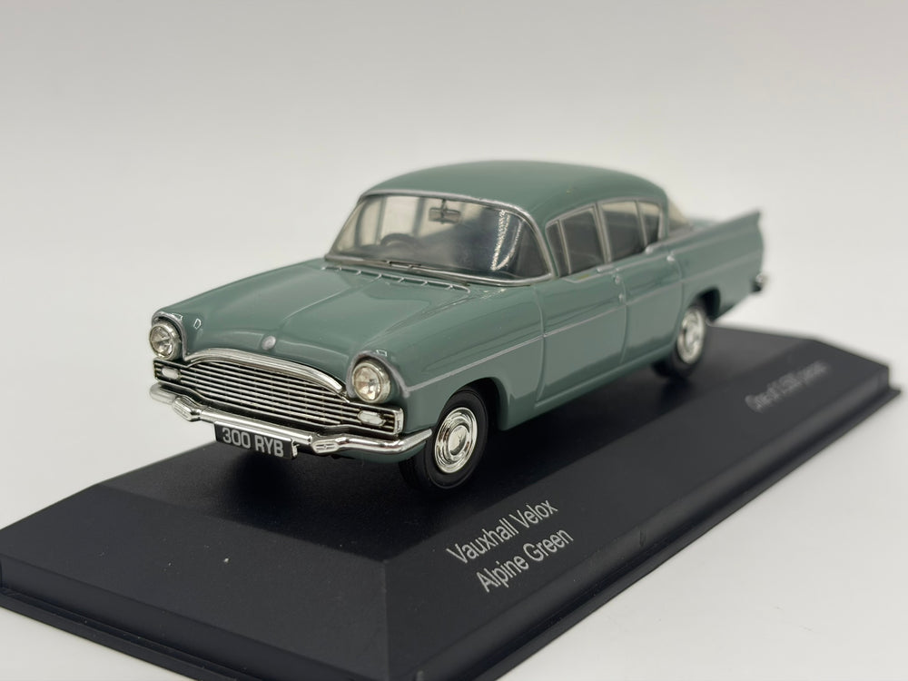 1/43 1960 Vauxhall Velox - Alpine Green | Corgi Vanguards | Model Car