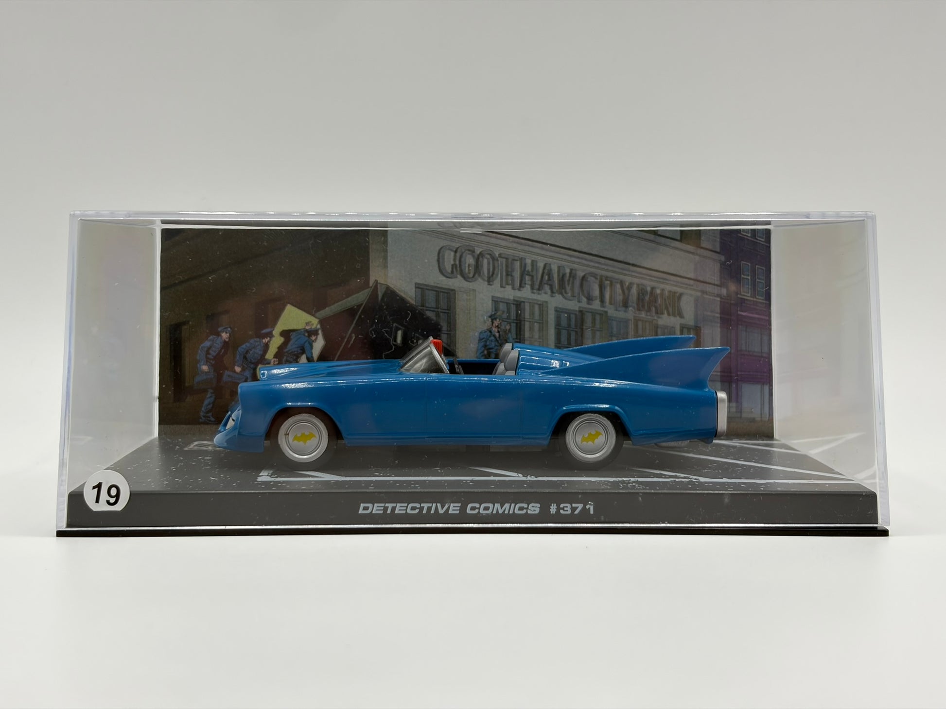 1/43 1968 Batmobile - Detective Comics #371 | Batman Automobilia Collection