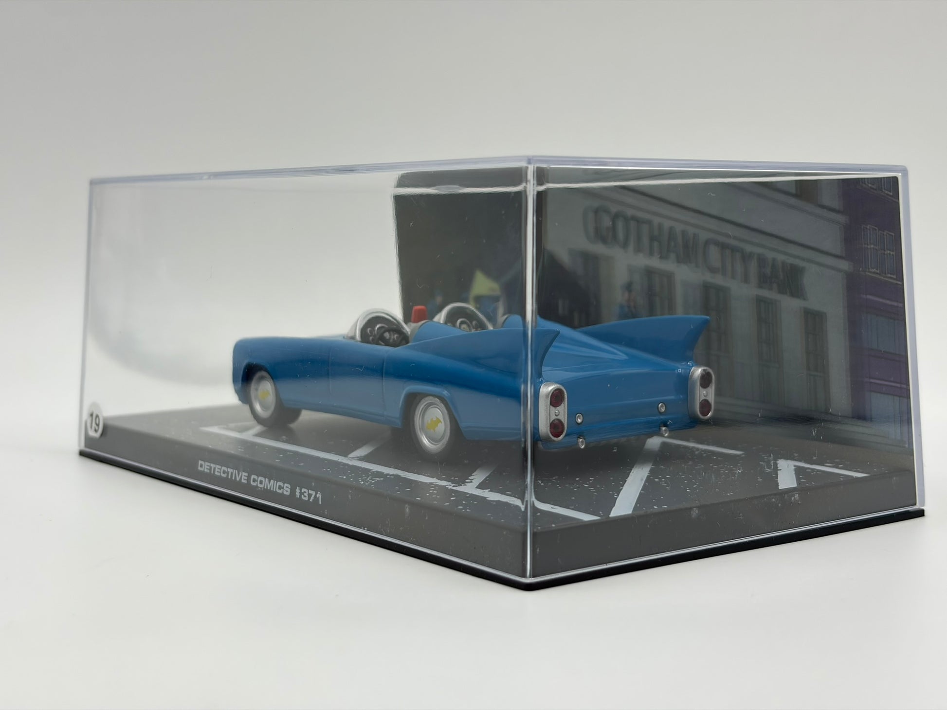 1/43 1968 Batmobile - Detective Comics #371 | Batman Automobilia Collection