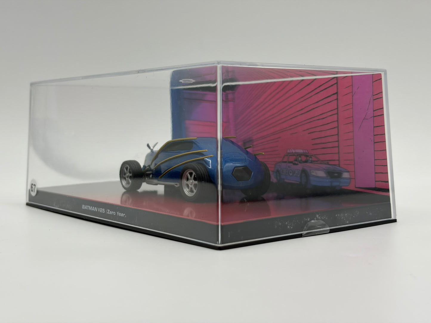 1/43 1944 Batmobile - Batman #25 (Zero Year) | Batman Automobilia Collection