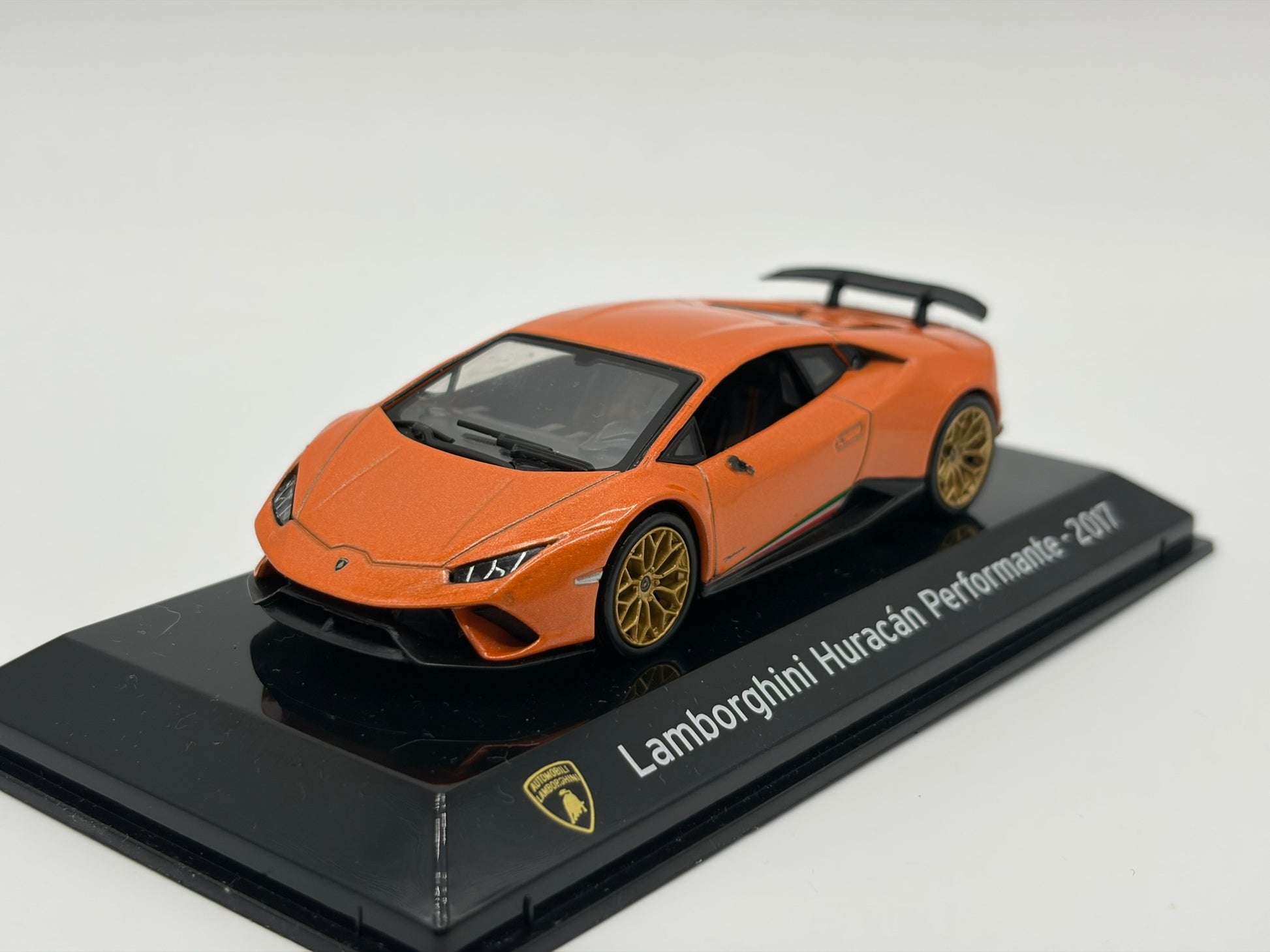 1/43 2017 Lamborghini Huracan Performante | Model Car | Supercar Collection
