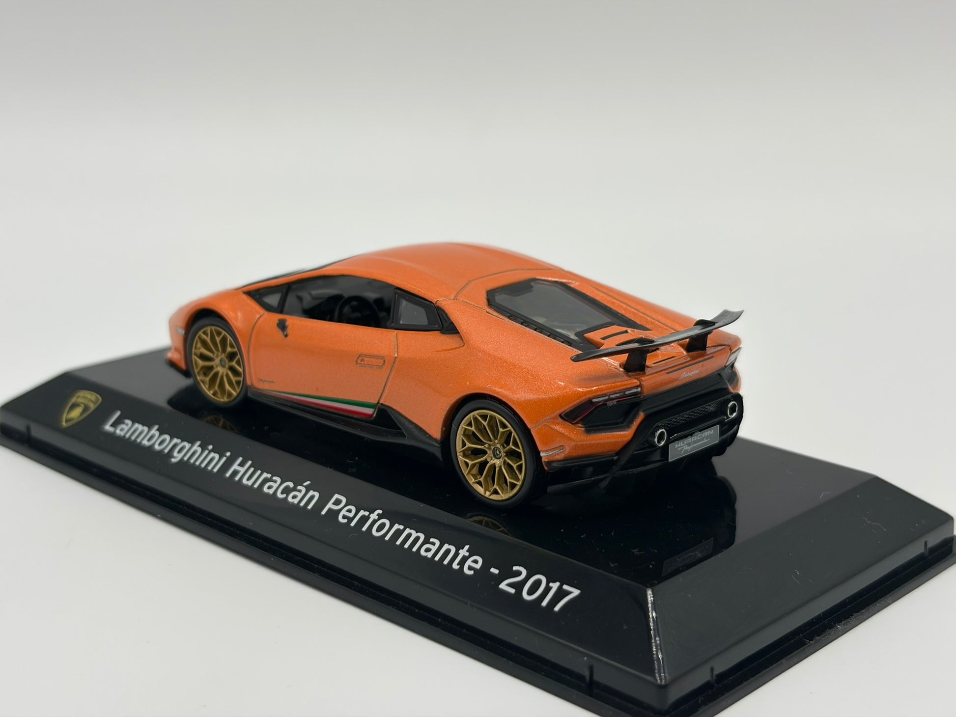 1/43 2017 Lamborghini Huracan Performante | Model Car | Supercar Collection