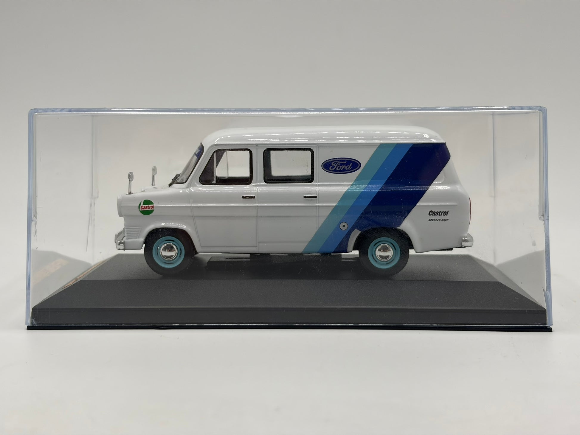 1/43 1979 Ford Transit Mk1 Rally Service Van | Model