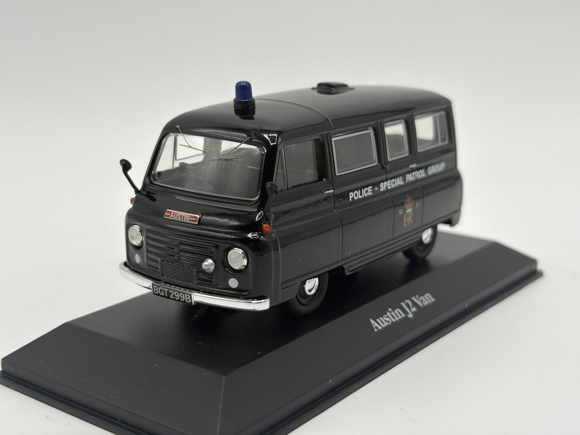 1/43 1964 Austin J2 Van - Metropolitan Police | Model Police Car