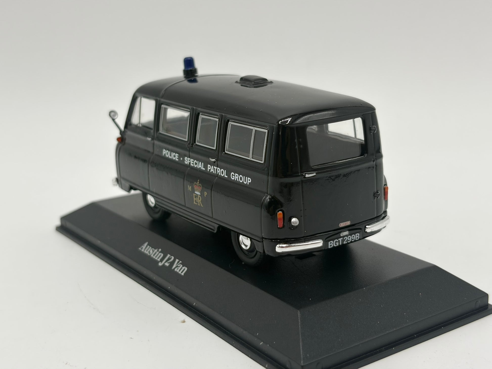 1/43 1964 Austin J2 Van - Metropolitan Police | Model Police Car