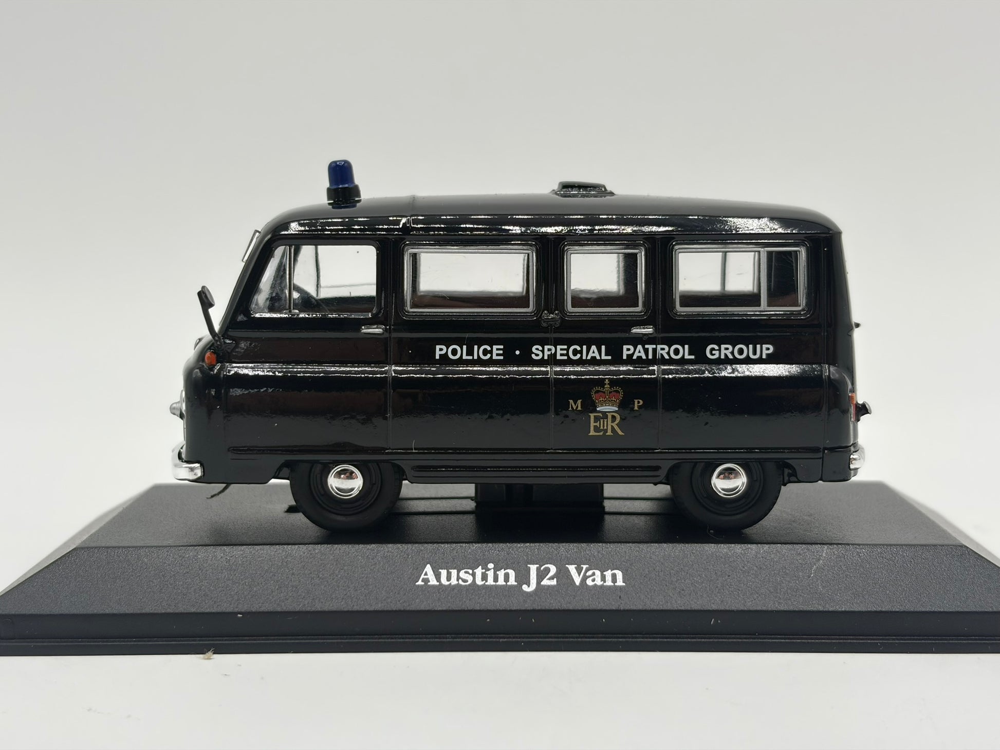 1/43 1964 Austin J2 Van - Metropolitan Police | Model Police Car