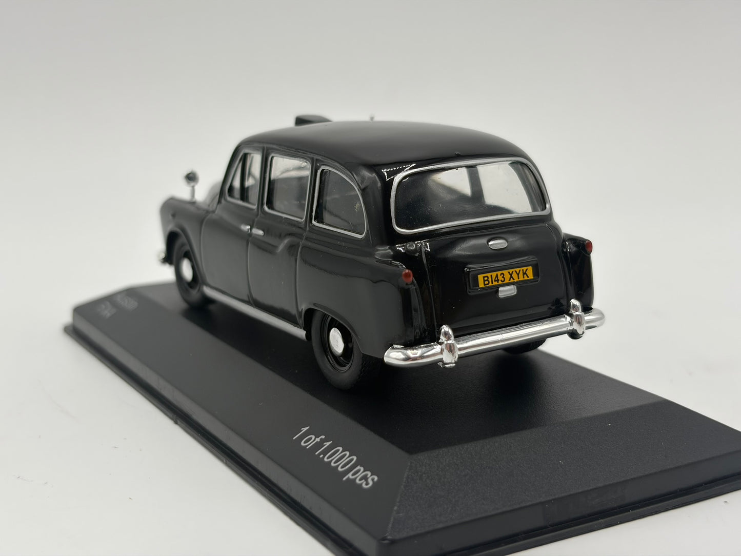 1/43 1984 Austin FX4 Taxi | Model Car