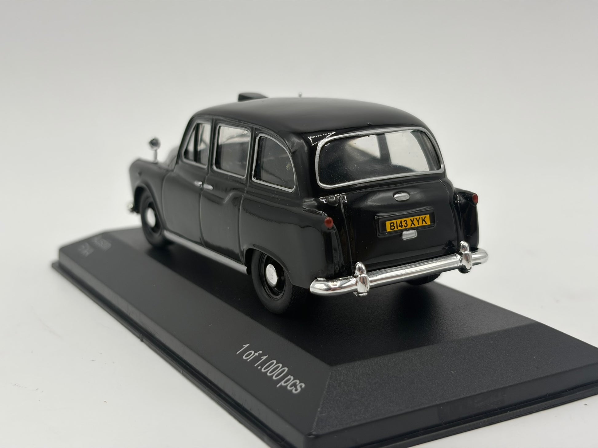 1/43 1984 Austin FX4 Taxi | Model Car