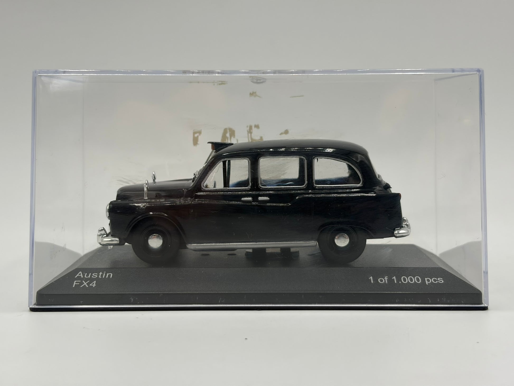 1/43 1984 Austin FX4 Taxi | Model Car