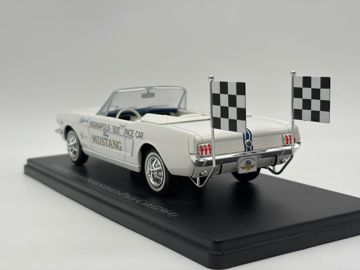 1/24 1964 Ford Mustang Indianapolis Pace Car | Model Car | American Car Collection