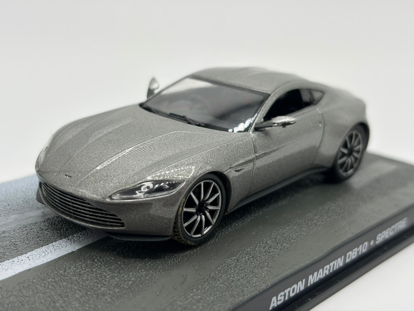 1/43 2014 Aston Martin DB10 - Spectre / James Bond | Model Car | SUPER RARE