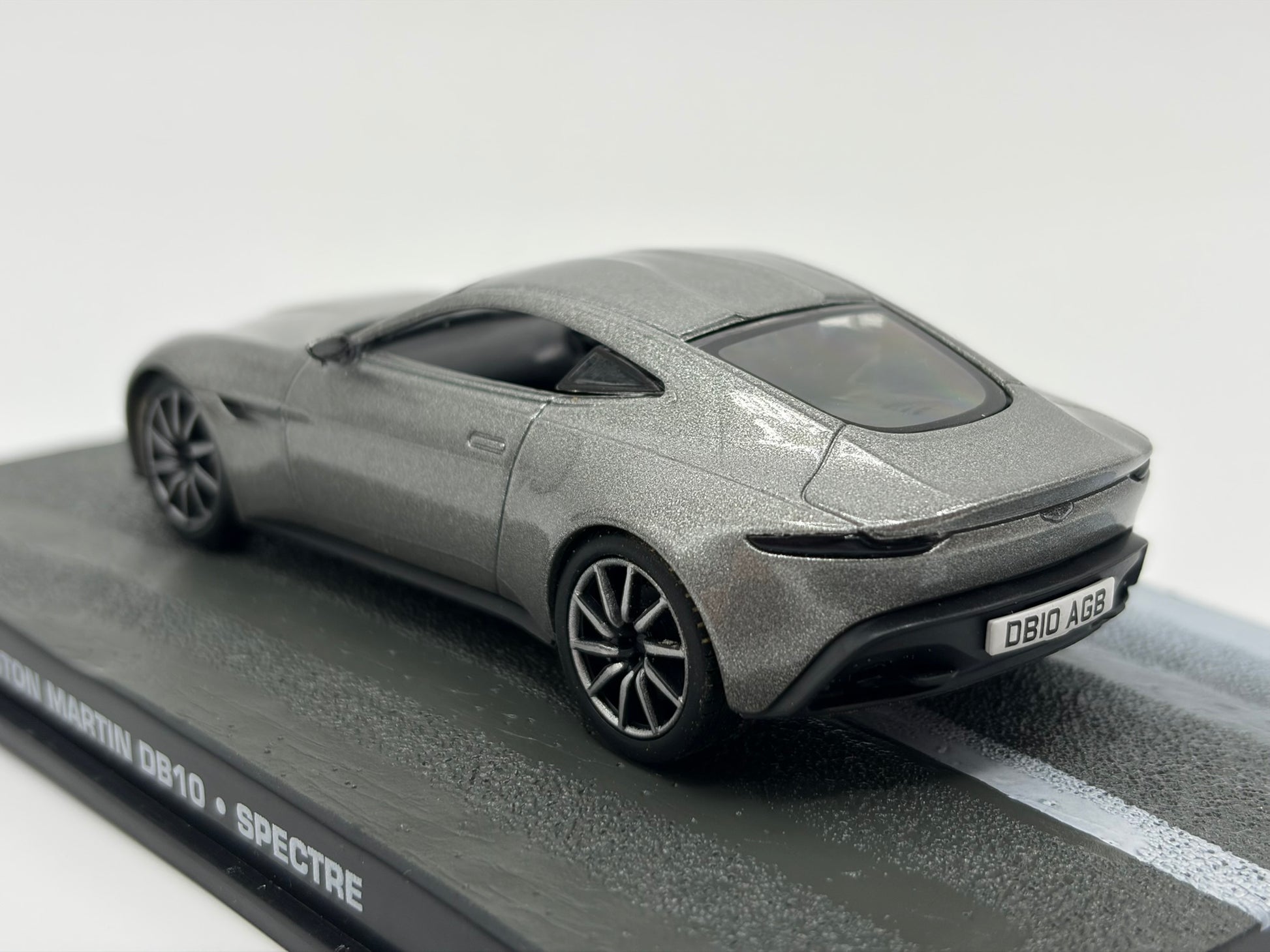 1/43 2014 Aston Martin DB10 - Spectre / James Bond | Model Car | SUPER RARE