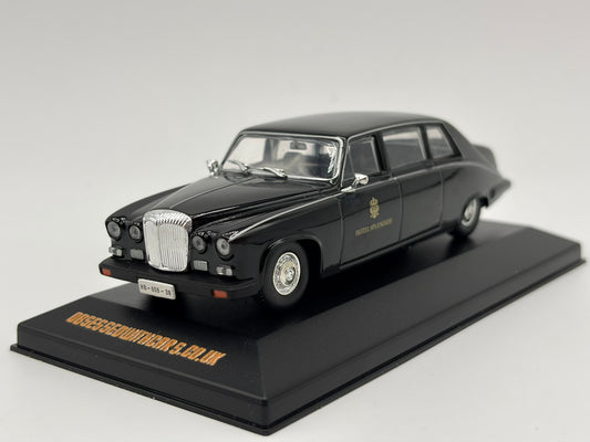 1/43 1992 Daimler Limousine | Model Car