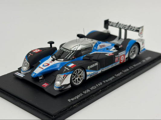 1/43 2009 Peugeot 908 HDi FAP - Brabham / Gene / Wurz - Spark | Model Le Mans Car