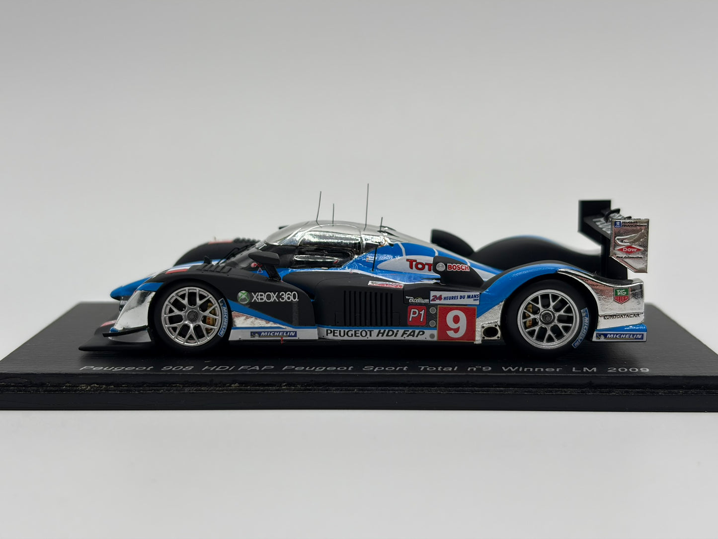 1/43 2009 Peugeot 908 HDi FAP - Brabham / Gene / Wurz - Spark | Model Le Mans Car