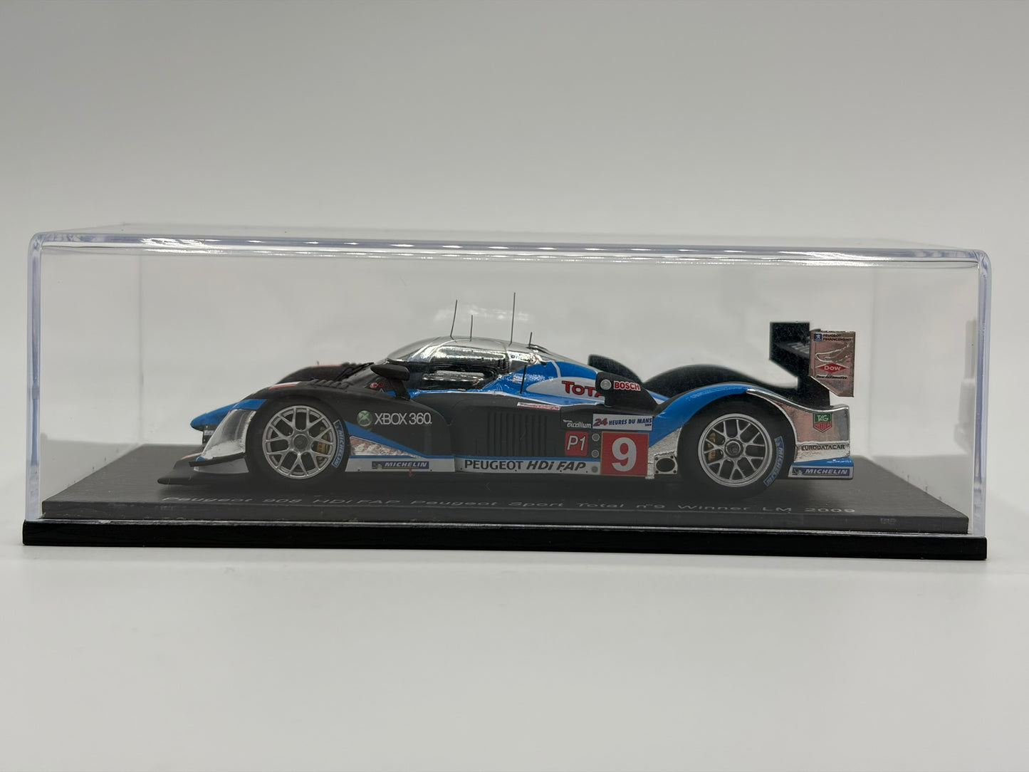 1/43 2009 Peugeot 908 HDi FAP - Brabham / Gene / Wurz - Spark | Model Le Mans Car