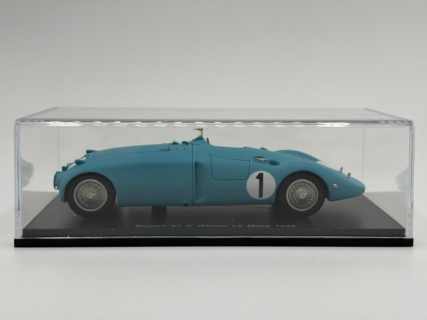 1/43 1939 Bugatti Type 57C "Tank" - Wimille / Veyron - Spark | Model Le Mans Car