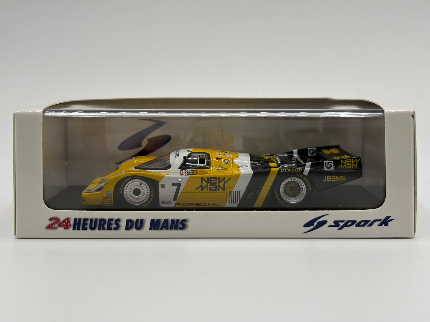 1/43 1985 Porsche 956 - Ludwig / Barilla / Winter - Spark | Model Le Mans Car