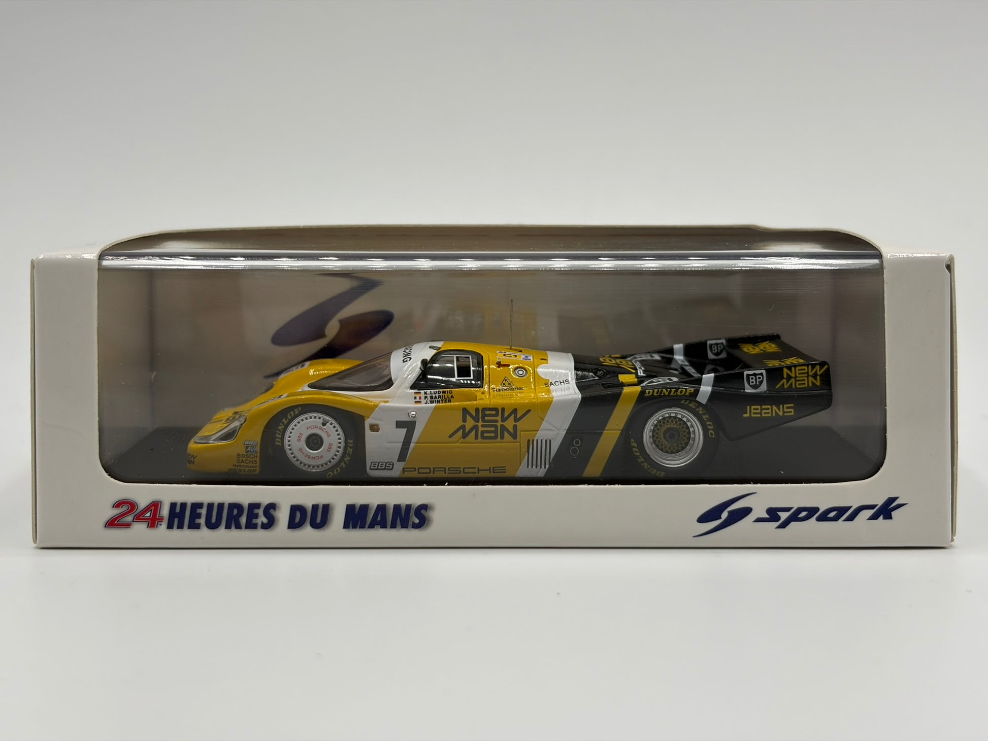 1/43 1985 Porsche 956 - Ludwig / Barilla / Winter - Spark | Model Le Mans Car