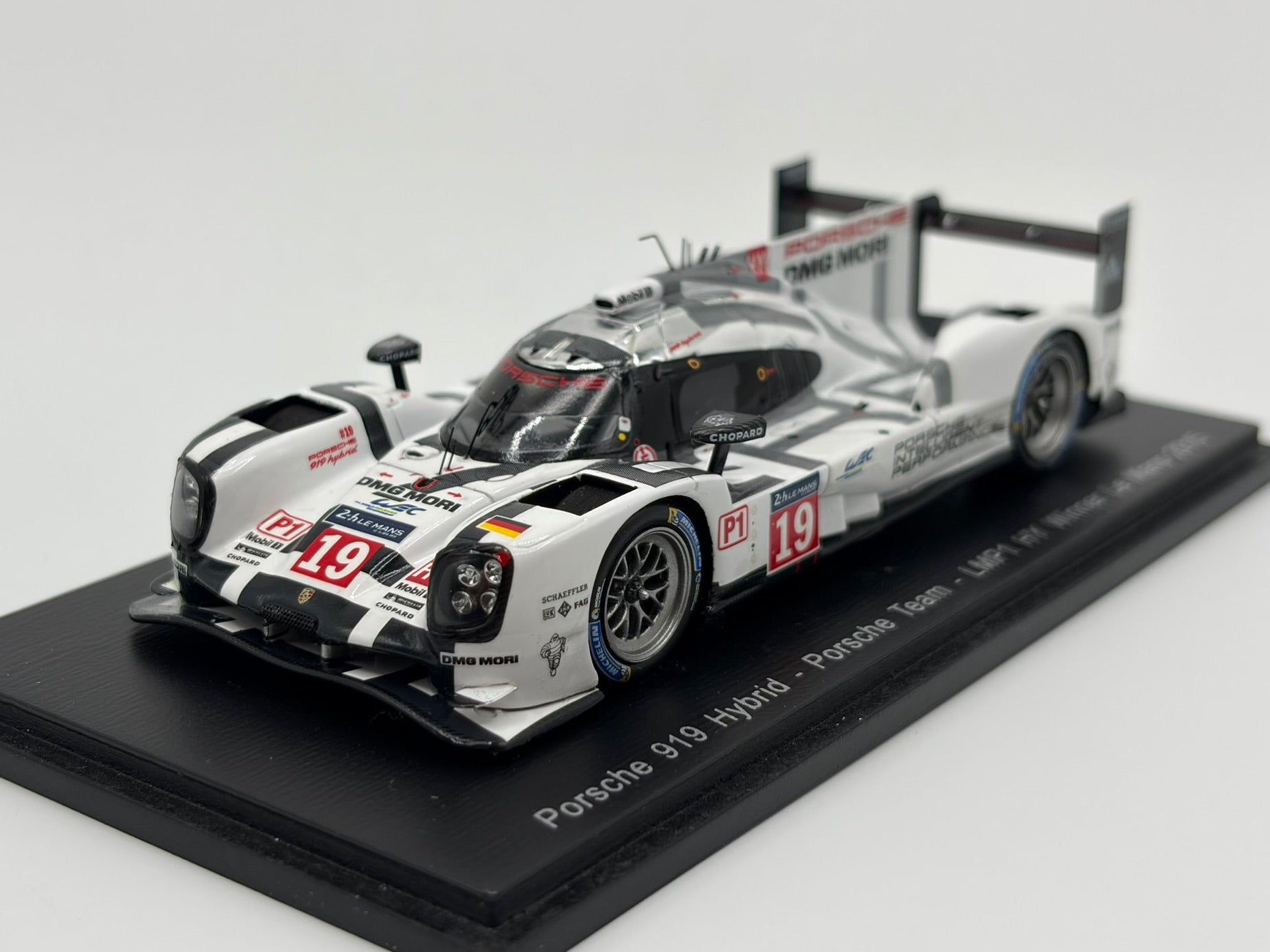 1/43 2015 Porsche 919 Hybrid - Bamber / Hulkenberg / Tandy - Spark | Model Le Mans Car