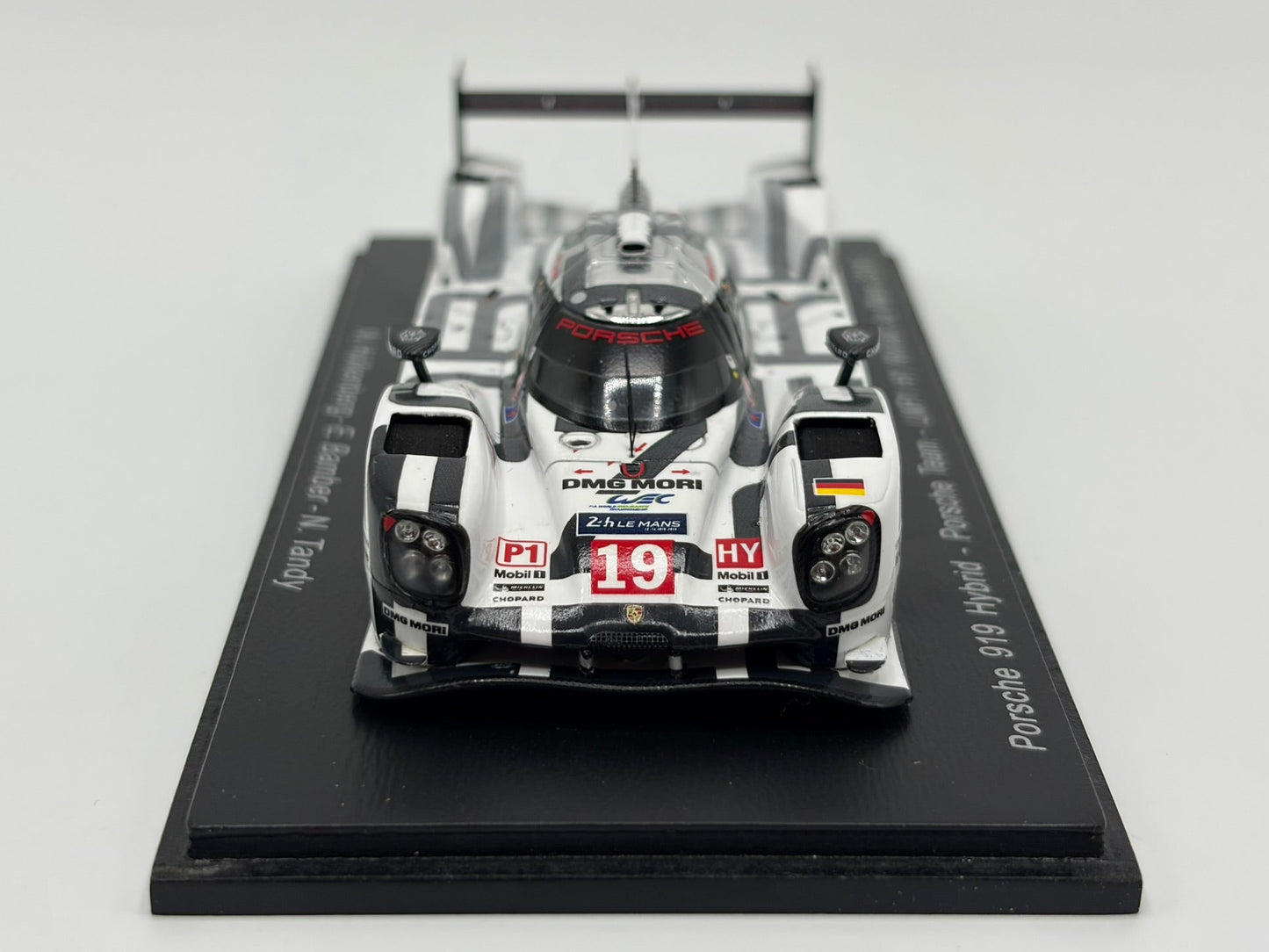 1/43 2015 Porsche 919 Hybrid - Bamber / Hulkenberg / Tandy - Spark | Model Le Mans Car