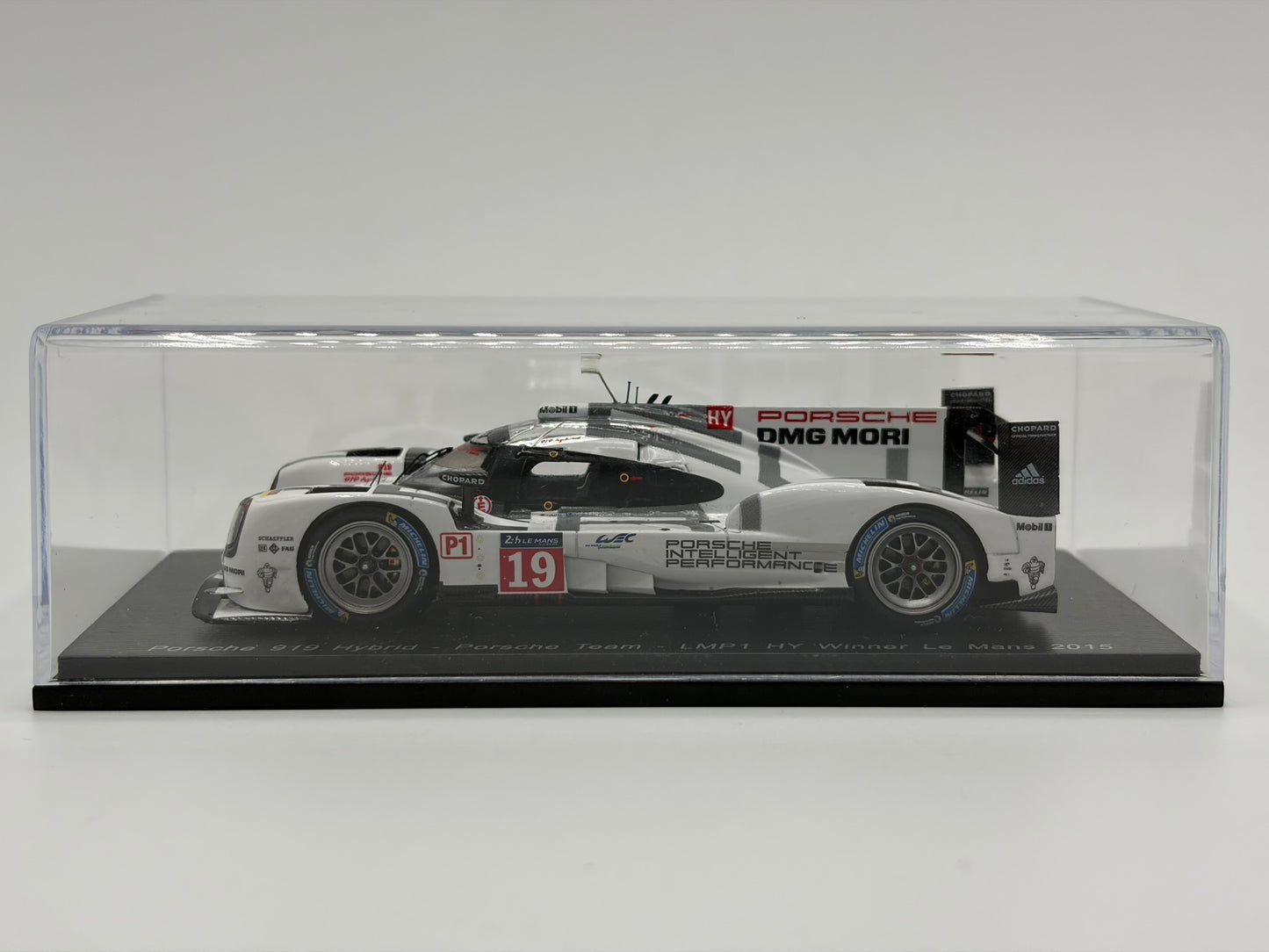 1/43 2015 Porsche 919 Hybrid - Bamber / Hulkenberg / Tandy - Spark | Model Le Mans Car