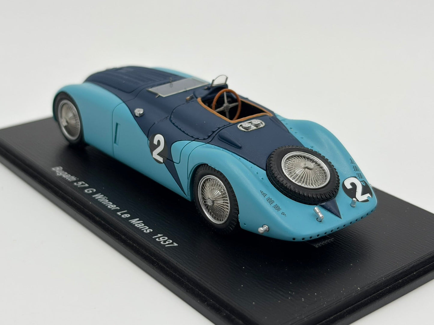 1/43 1937 Bugatti 57G "Tank" - Wimille / Benoist - Spark | Model Le Mans Car