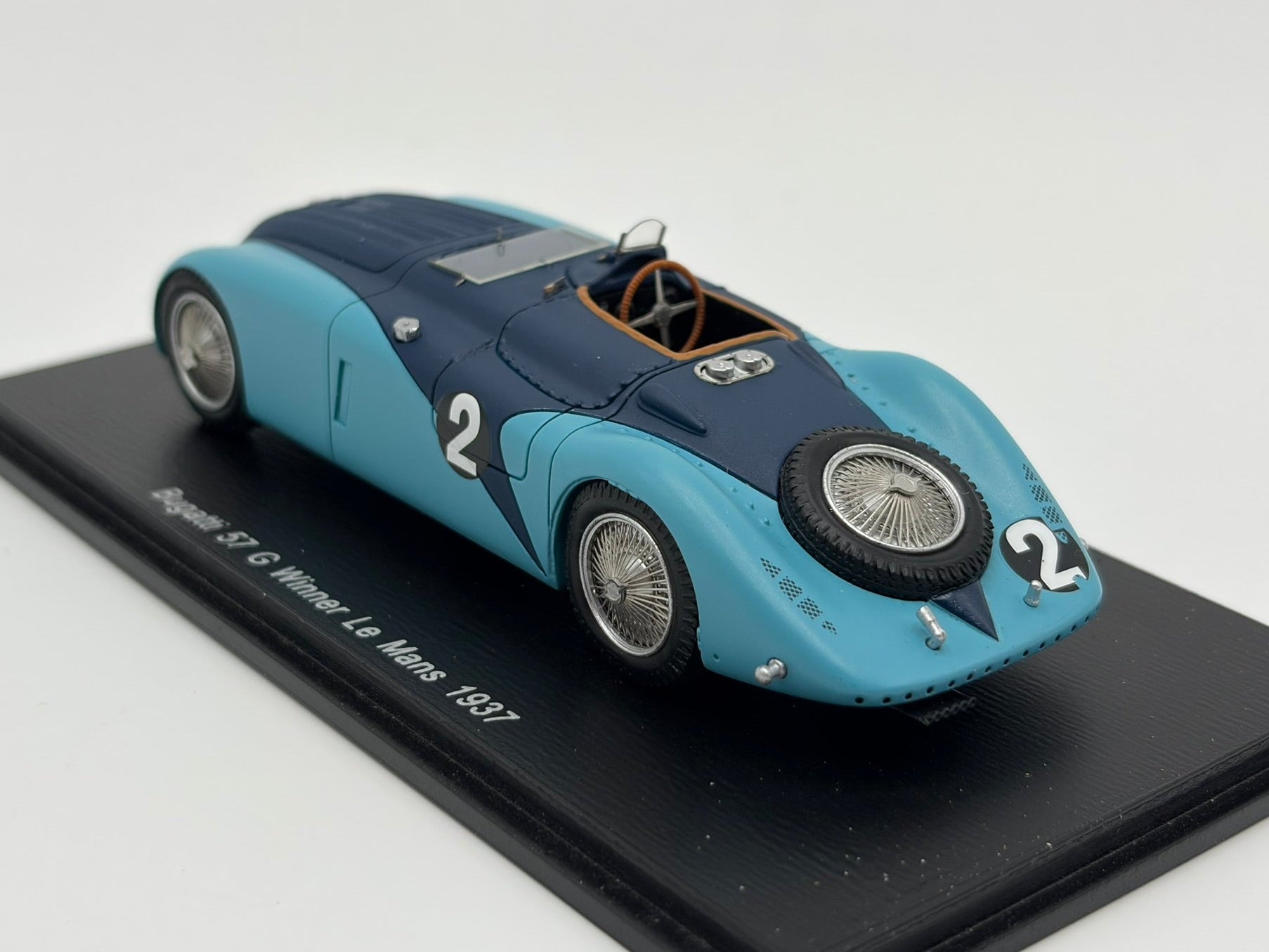 1/43 1937 Bugatti 57G "Tank" - Wimille / Benoist - Spark | Model Le Mans Car