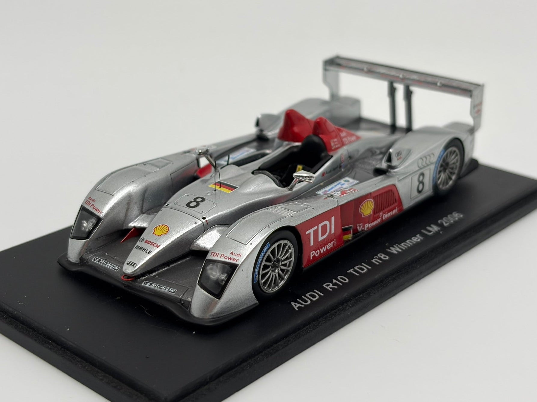 1/43 2006 Audi R10 TDI - Biela / Pirro / Werner - Spark | Model Le Mans Car