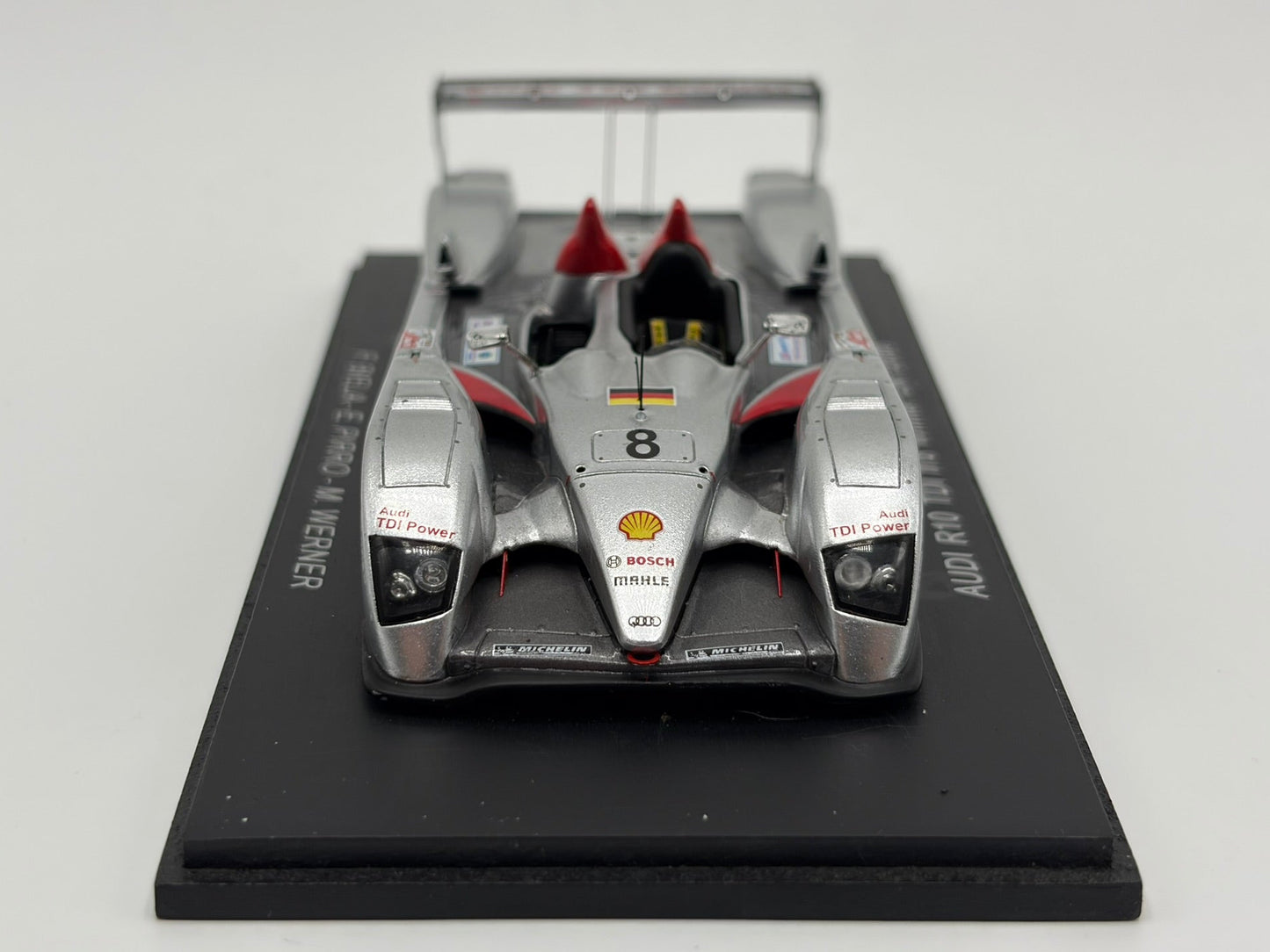 1/43 2006 Audi R10 TDI - Biela / Pirro / Werner - Spark | Model Le Mans Car