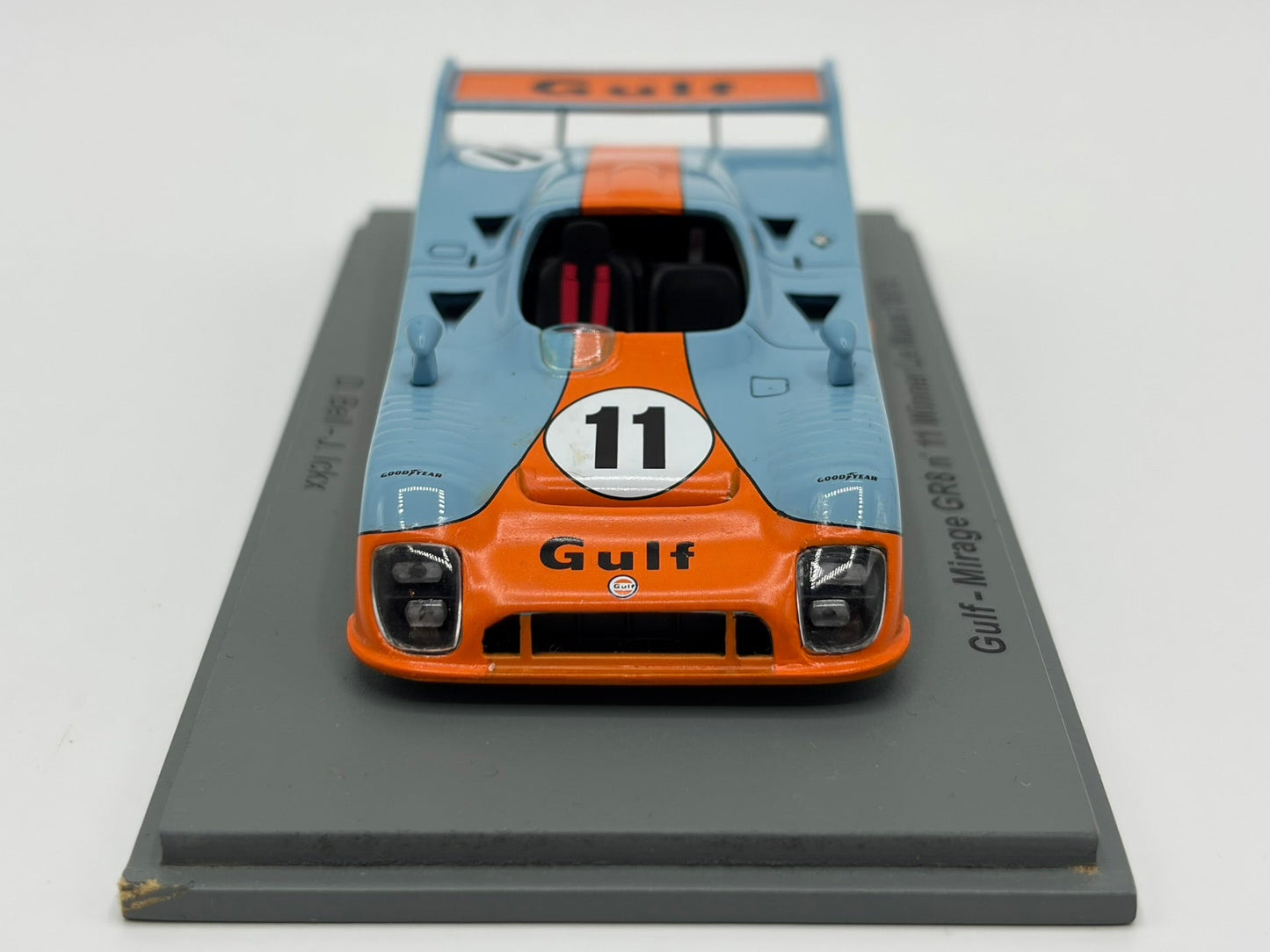 1/43 1975 Gulf Mirage GR8 - Bell / Ickx - Spark | Model Le Mans Car