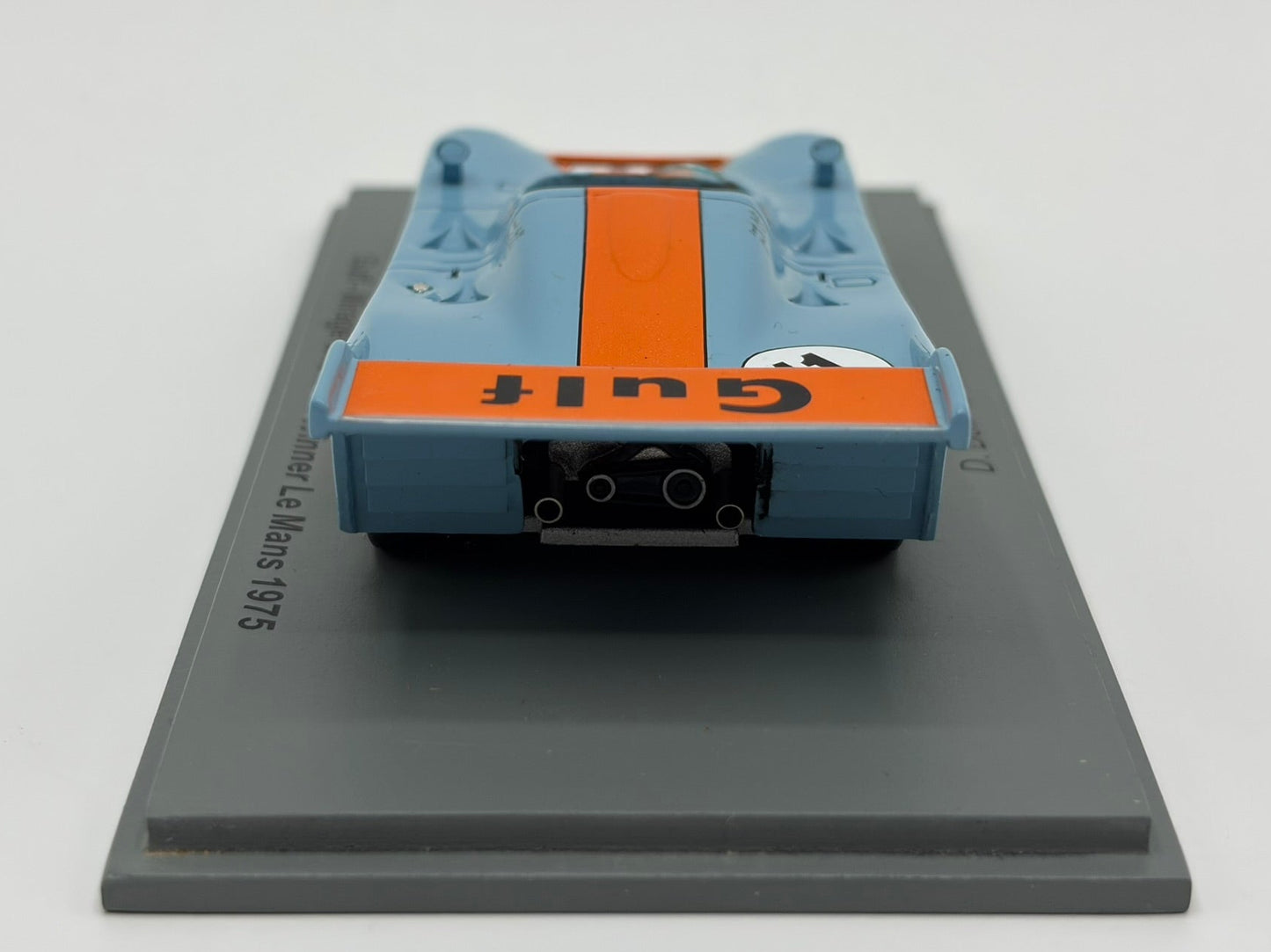 1/43 1975 Gulf Mirage GR8 - Bell / Ickx - Spark | Model Le Mans Car