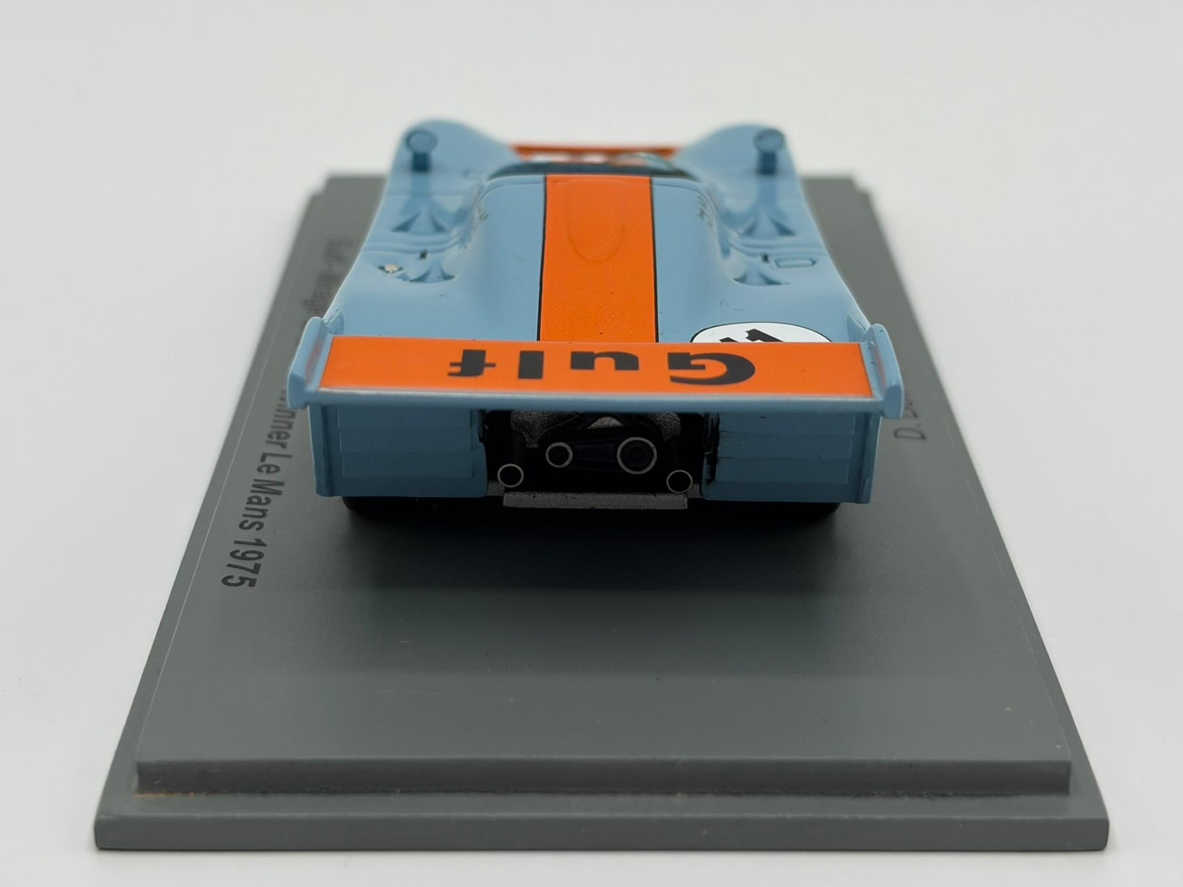 1/43 1975 Gulf Mirage GR8 - Bell / Ickx - Spark | Model Le Mans Car