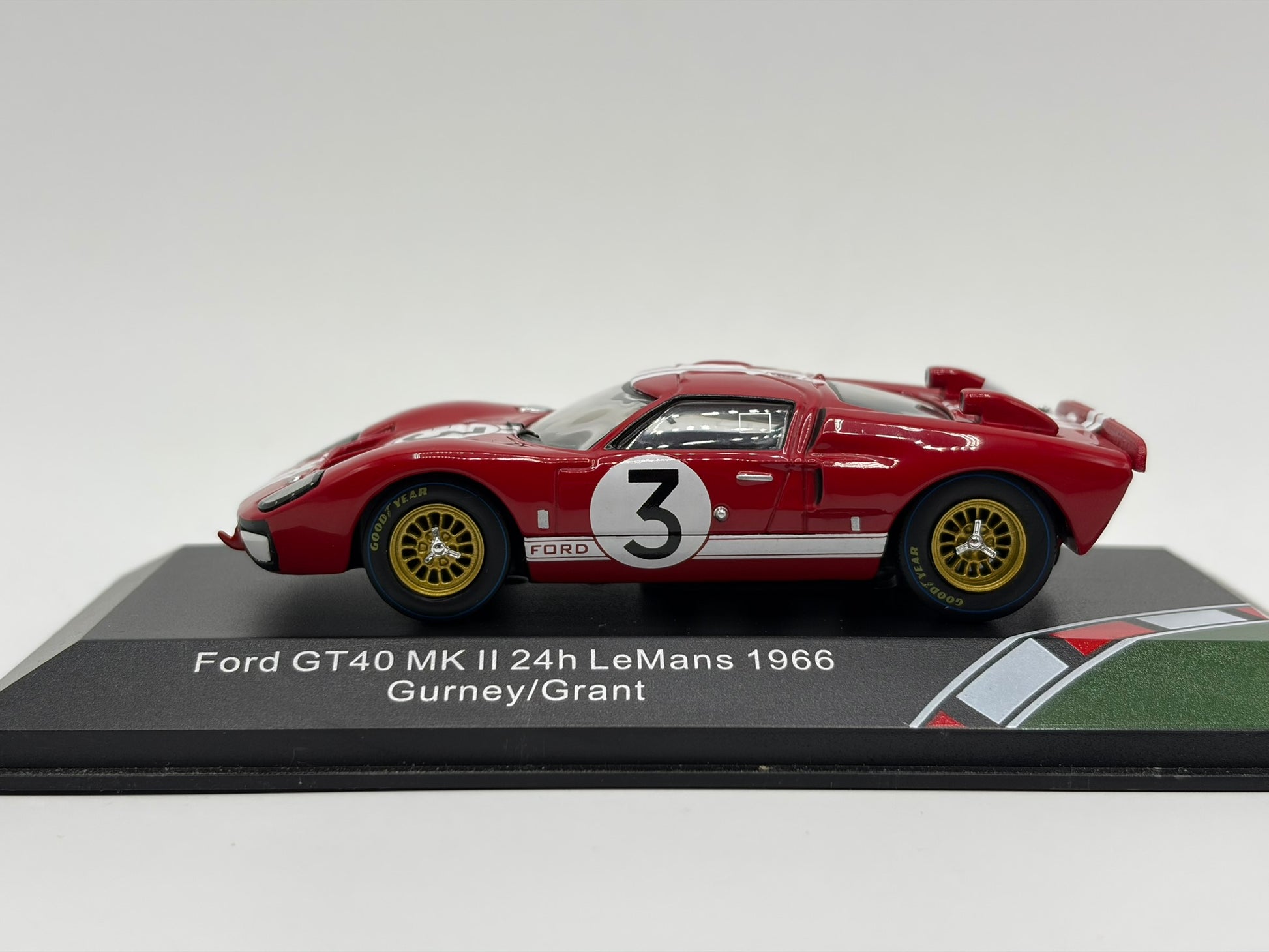 1/43 1966 Ford GT40 MKII #3 - Gurney / Grant - CMR | Model Le Mans Car