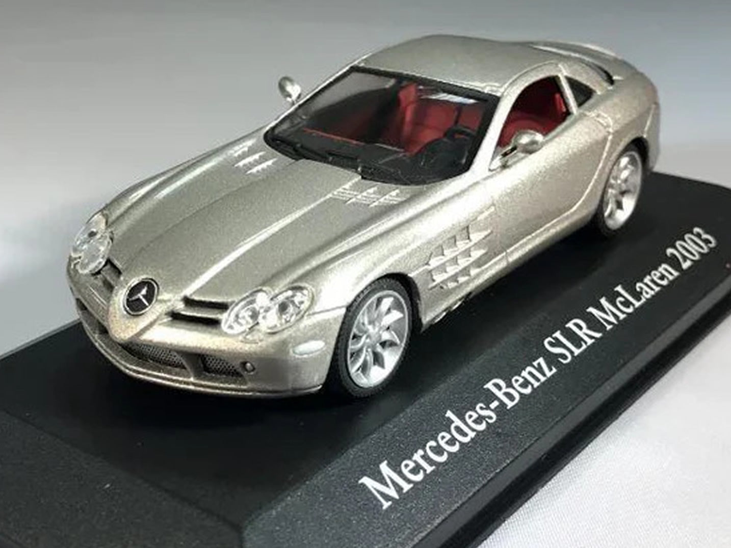 1/43 2003 Mercedes-Benz SLR McLaren | Model Car