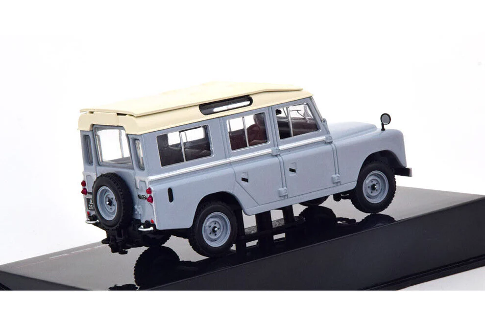 1/43 1958 Land Rover Defender Series II - IXO