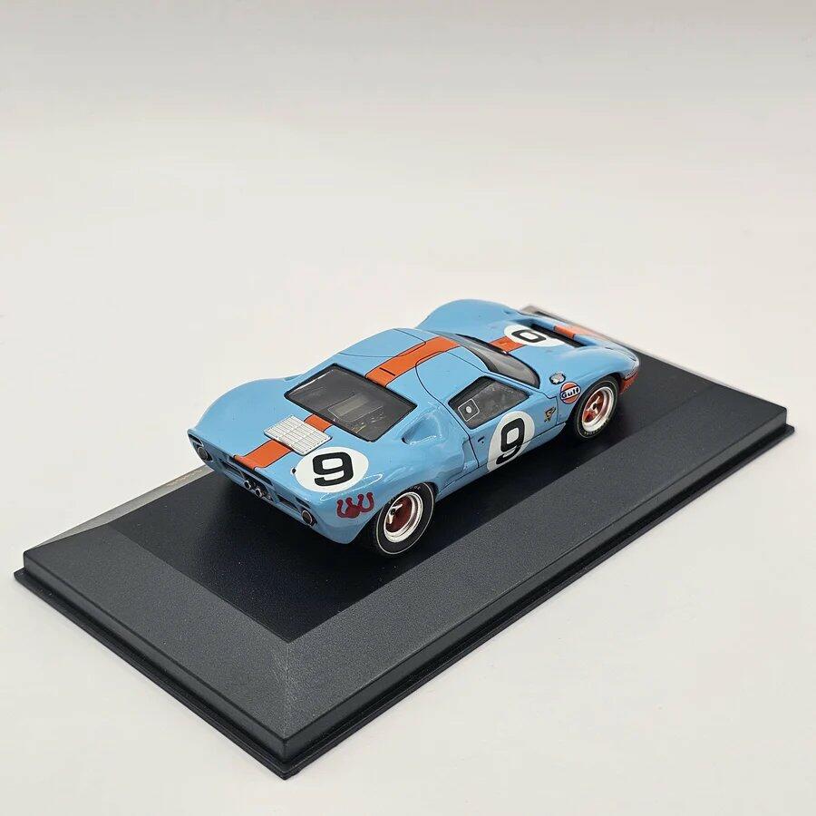 1/43 1968 Ford GT40 - Rodriguez / Bianchi - IXO