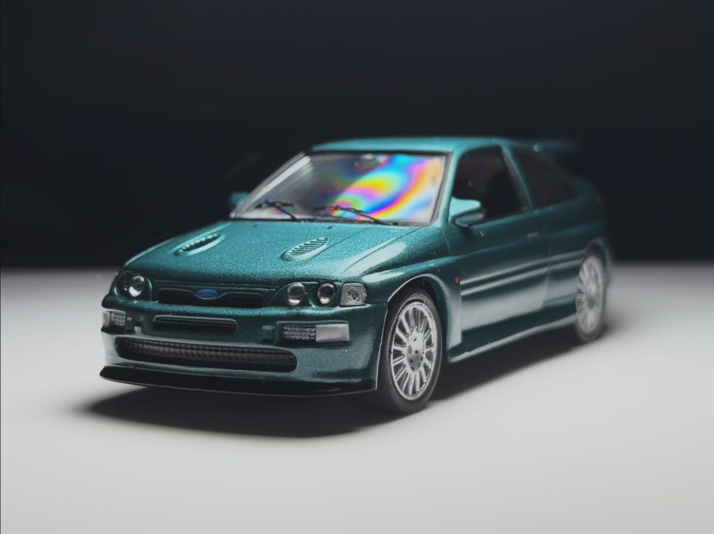 1/43 1994 Ford Escort RS Cosworth - IXO | Model Car