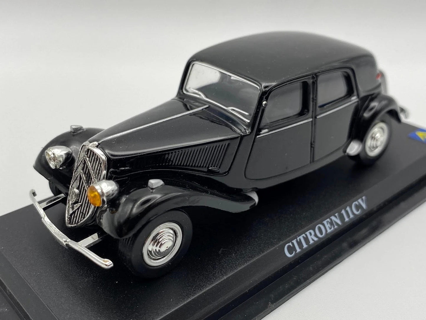 1/43 1954 Citroen Traction Avant 11CV - Del Prado | Model Car